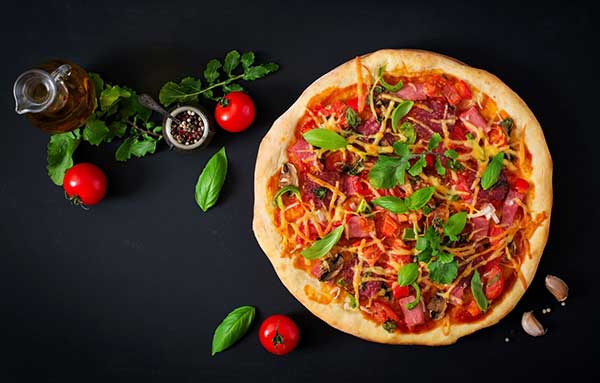 Доставка пиццы: преимущества и специфика услуги